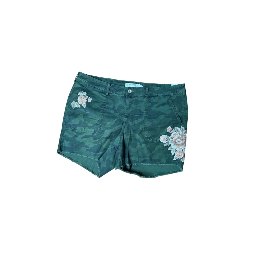 Torrid Camo Floral Twill Porkchop Shorts Green Camouflage Embroidered Size‎ 20